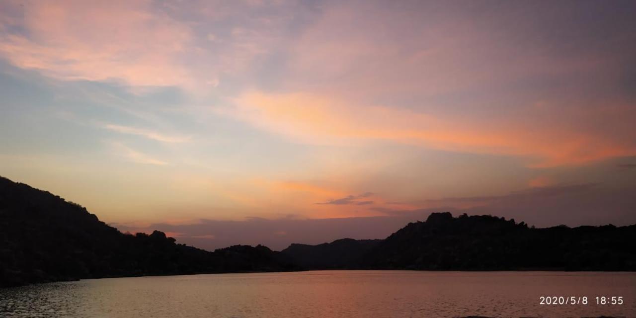 Island Vibes Hampi Guesthouse Εξωτερικό φωτογραφία
