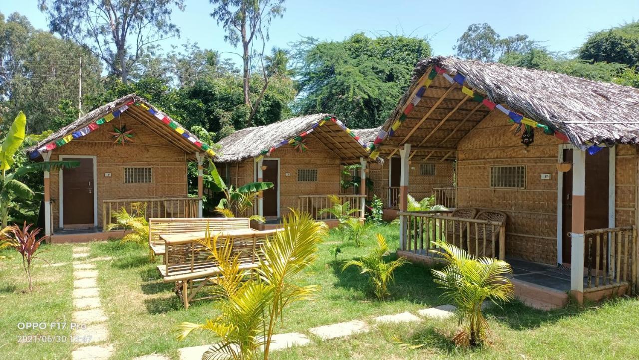 Island Vibes Hampi Guesthouse Εξωτερικό φωτογραφία